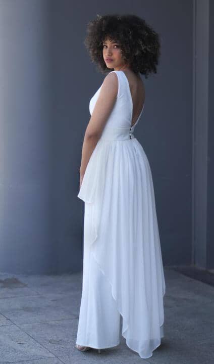 Vestidos de Novia LGTB novia en pantalones y cola