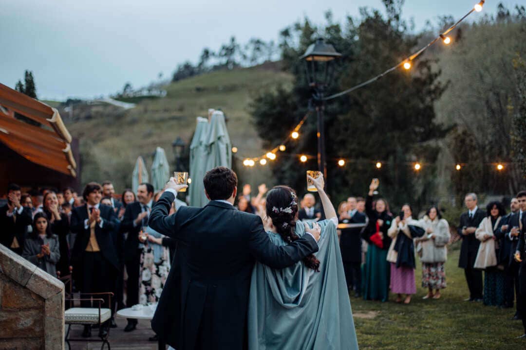 En esta pagina, puedes ver las opiniones reales de nuestras clientas de vestidos de novia cortos, vestidos de novia largos, trajes de novia con pantalón. Hacemos cualquier tipo de vestido o traje de novia: vestidos de novia rosas, mono de novia con cola, vestidos de novia cortos de encaje, vestidos de novia para boda civil, vestidos de novia bohemio, vestidos de novia para boda en la playa, capas de novias, vestidos de novia para bodas temáticas, trajes de novia con pantalones, trajes de novia con chaqueta, vestidos de novia sirena, vestidos de novia princesa,...</p>