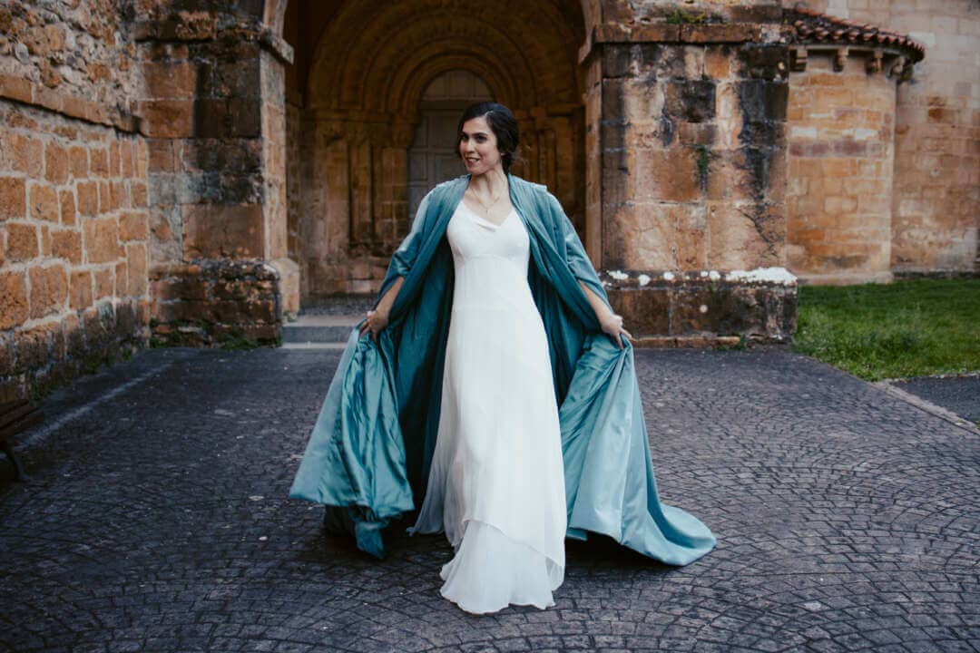 En esta pagina, puedes ver las opiniones reales de nuestras clientas de vestidos de novia cortos, vestidos de novia largos, trajes de novia con pantalón. Hacemos cualquier tipo de vestido o traje de novia: vestidos de novia rosas, mono de novia con cola, vestidos de novia cortos de encaje, vestidos de novia para boda civil, vestidos de novia bohemio, vestidos de novia para boda en la playa, capas de novias, vestidos de novia para bodas temáticas, trajes de novia con pantalones, trajes de novia con chaqueta, vestidos de novia sirena, vestidos de novia princesa,...</p>