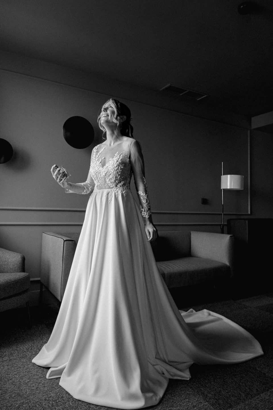 En esta pagina, puedes ver las opiniones reales de nuestras clientas de vestidos de novia cortos, vestidos de novia largos, trajes de novia con pantalón. Hacemos cualquier tipo de vestido o traje de novia: vestidos de novia rosas, mono de novia con cola, vestidos de novia cortos de encaje, vestidos de novia para boda civil, vestidos de novia bohemio, vestidos de novia para boda en la playa, capas de novias, vestidos de novia para bodas temáticas, trajes de novia con pantalones, trajes de novia con chaqueta, vestidos de novia sirena, vestidos de novia princesa,...</p>