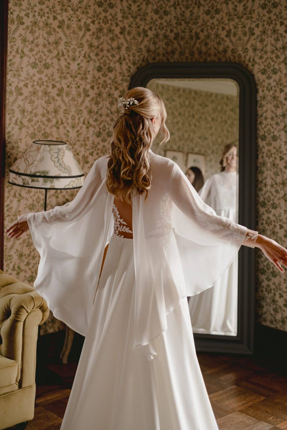 En esta pagina, puedes ver las opiniones reales de nuestras clientas de vestidos de novia cortos, vestidos de novia largos, trajes de novia con pantalón. Hacemos cualquier tipo de vestido o traje de novia: vestidos de novia rosas, mono de novia con cola, vestidos de novia cortos de encaje, vestidos de novia para boda civil, vestidos de novia bohemio, vestidos de novia para boda en la playa, capas de novias, vestidos de novia para bodas temáticas, trajes de novia con pantalones, trajes de novia con chaqueta, vestidos de novia sirena, vestidos de novia princesa,...</p>