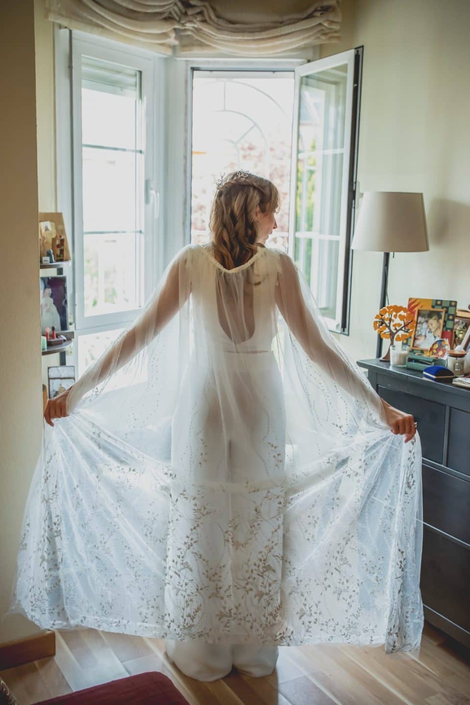 En esta pagina, puedes ver las opiniones reales de nuestras clientas de vestidos de novia cortos, vestidos de novia largos, trajes de novia con pantalón. Hacemos cualquier tipo de vestido o traje de novia: vestidos de novia rosas, mono de novia con cola, vestidos de novia cortos de encaje, vestidos de novia para boda civil, vestidos de novia bohemio, vestidos de novia para boda en la playa, capas de novias, vestidos de novia para bodas temáticas, trajes de novia con pantalones, trajes de novia con chaqueta, vestidos de novia sirena, vestidos de novia princesa,...</p>