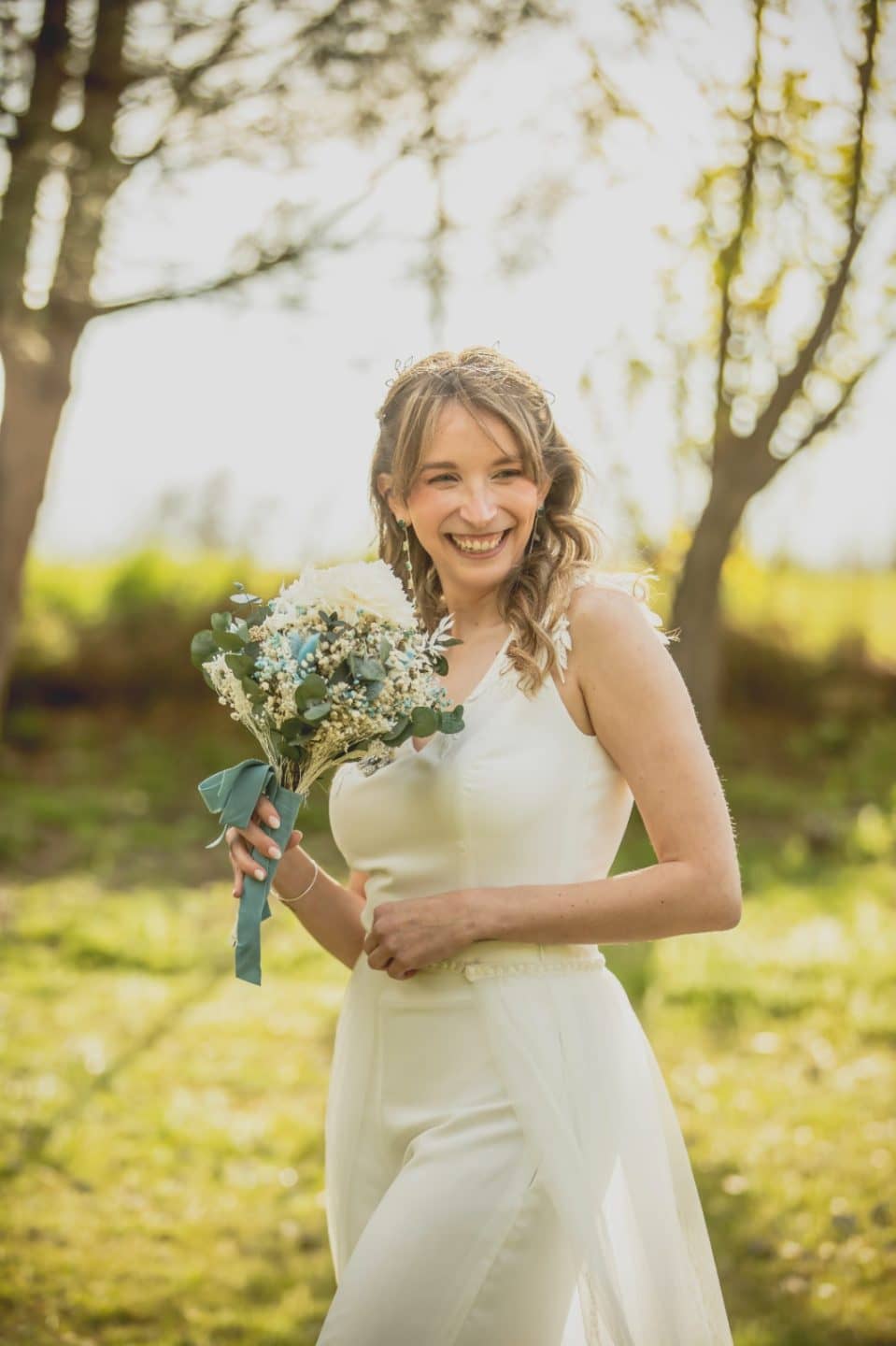 En esta pagina, puedes ver las opiniones reales de nuestras clientas de vestidos de novia cortos, vestidos de novia largos, trajes de novia con pantalón. Hacemos cualquier tipo de vestido o traje de novia: vestidos de novia rosas, mono de novia con cola, vestidos de novia cortos de encaje, vestidos de novia para boda civil, vestidos de novia bohemio, vestidos de novia para boda en la playa, capas de novias, vestidos de novia para bodas temáticas, trajes de novia con pantalones, trajes de novia con chaqueta, vestidos de novia sirena, vestidos de novia princesa,...</p>