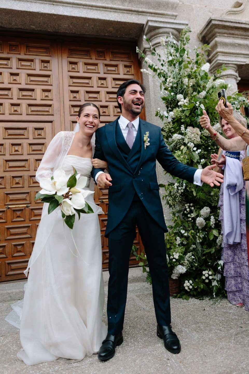 En esta pagina, puedes ver las opiniones reales de nuestras clientas de vestidos de novia cortos, vestidos de novia largos, trajes de novia con pantalón. Hacemos cualquier tipo de vestido o traje de novia: vestidos de novia rosas, mono de novia con cola, vestidos de novia cortos de encaje, vestidos de novia para boda civil, vestidos de novia bohemio, vestidos de novia para boda en la playa, capas de novias, vestidos de novia para bodas temáticas, trajes de novia con pantalones, trajes de novia con chaqueta, vestidos de novia sirena, vestidos de novia princesa,...</p>