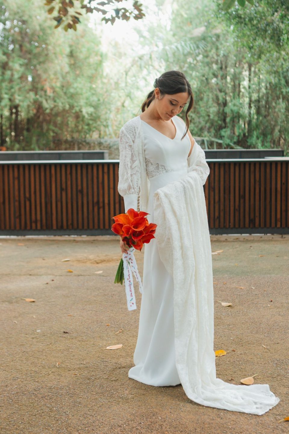 En esta pagina, puedes ver las opiniones reales de nuestras clientas de vestidos de novia cortos, vestidos de novia largos, trajes de novia con pantalón. Hacemos cualquier tipo de vestido o traje de novia: vestidos de novia rosas, mono de novia con cola, vestidos de novia cortos de encaje, vestidos de novia para boda civil, vestidos de novia bohemio, vestidos de novia para boda en la playa, capas de novias, vestidos de novia para bodas temáticas, trajes de novia con pantalones, trajes de novia con chaqueta, vestidos de novia sirena, vestidos de novia princesa,...</p>